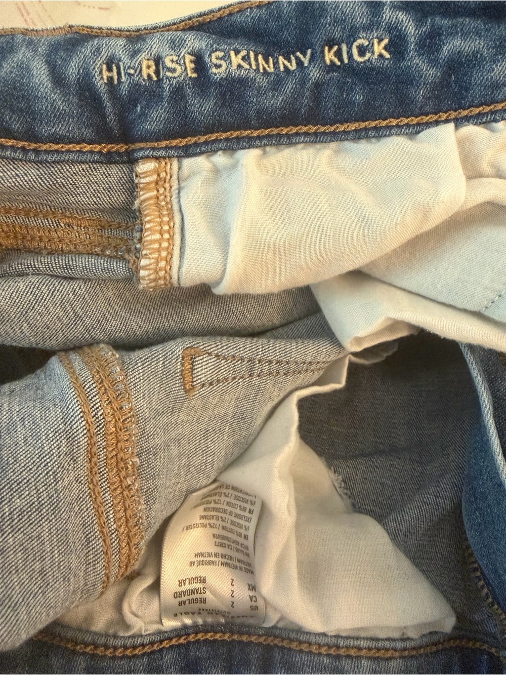 American Eagle Outfitters High Rise Skinny Kick Size 2 Light Wash Bootcut Jeans - Picture 7 of 7